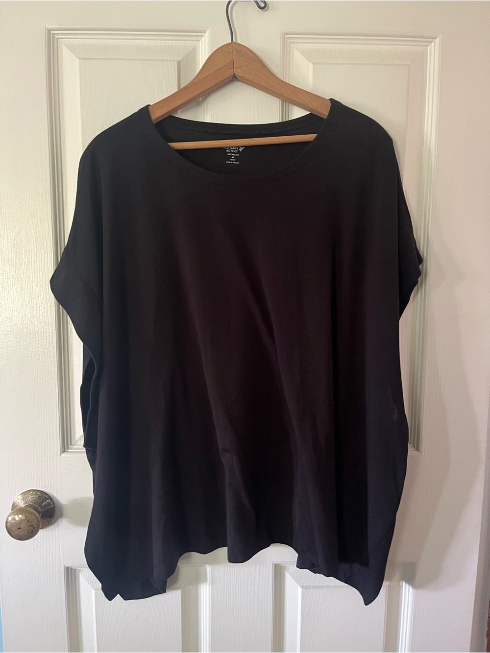 Old Navy Active 4X Ultralite Go-Dry Black Relaxed Short Sleeve Shirt Athleisure